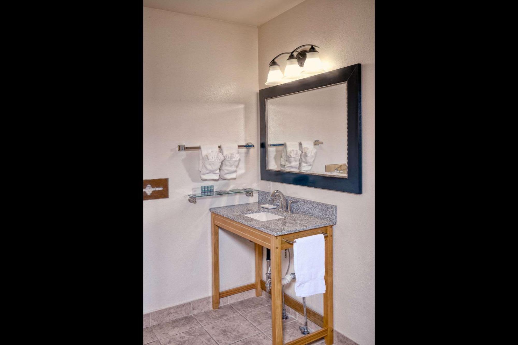 The Ridgeline Hotel At Yellowstone, Ascend Hotel Collection Gardiner Εξωτερικό φωτογραφία