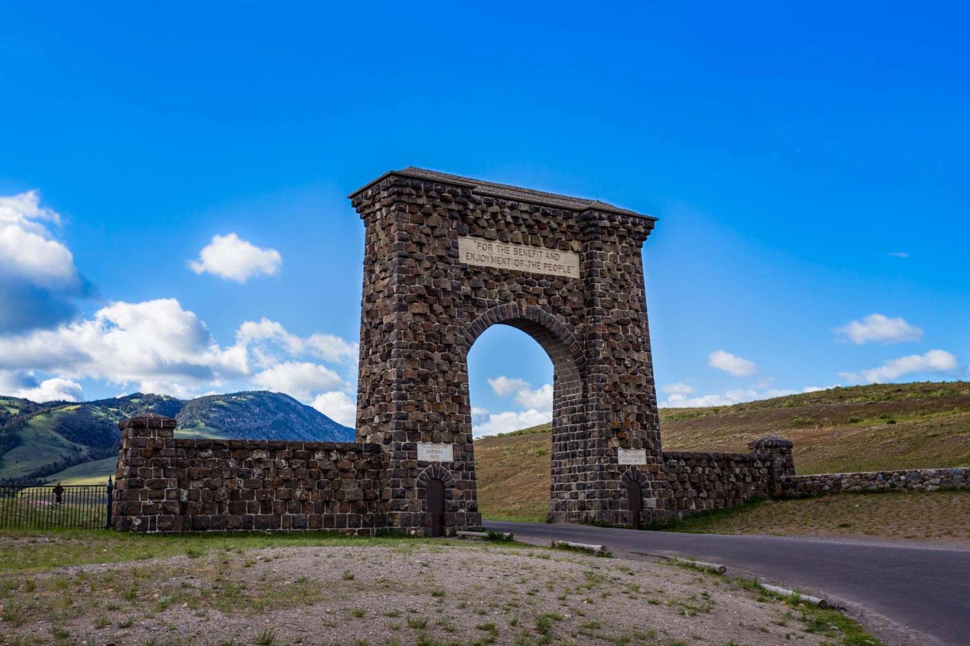 The Ridgeline Hotel At Yellowstone, Ascend Hotel Collection Gardiner Εξωτερικό φωτογραφία
