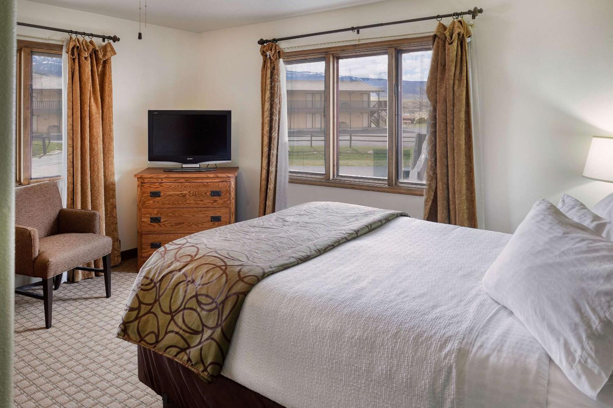 The Ridgeline Hotel At Yellowstone, Ascend Hotel Collection Gardiner Εξωτερικό φωτογραφία