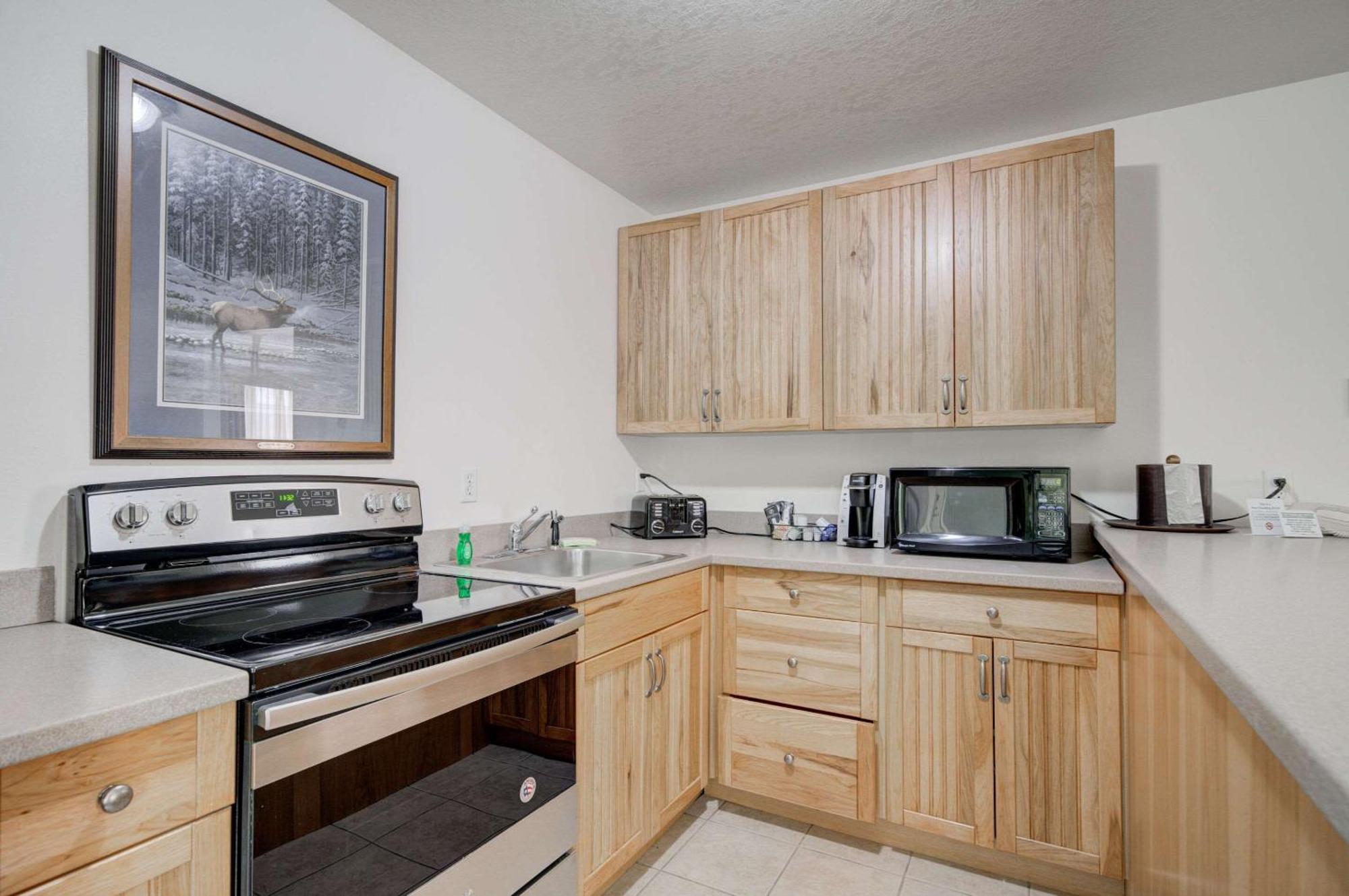 The Ridgeline Hotel At Yellowstone, Ascend Hotel Collection Gardiner Εξωτερικό φωτογραφία