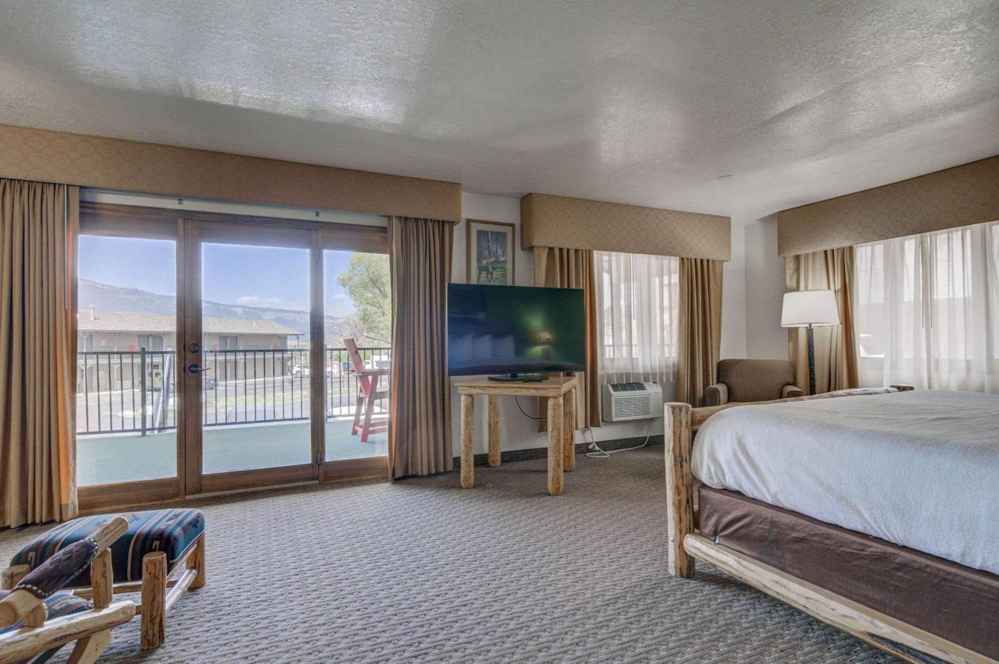 The Ridgeline Hotel At Yellowstone, Ascend Hotel Collection Gardiner Εξωτερικό φωτογραφία