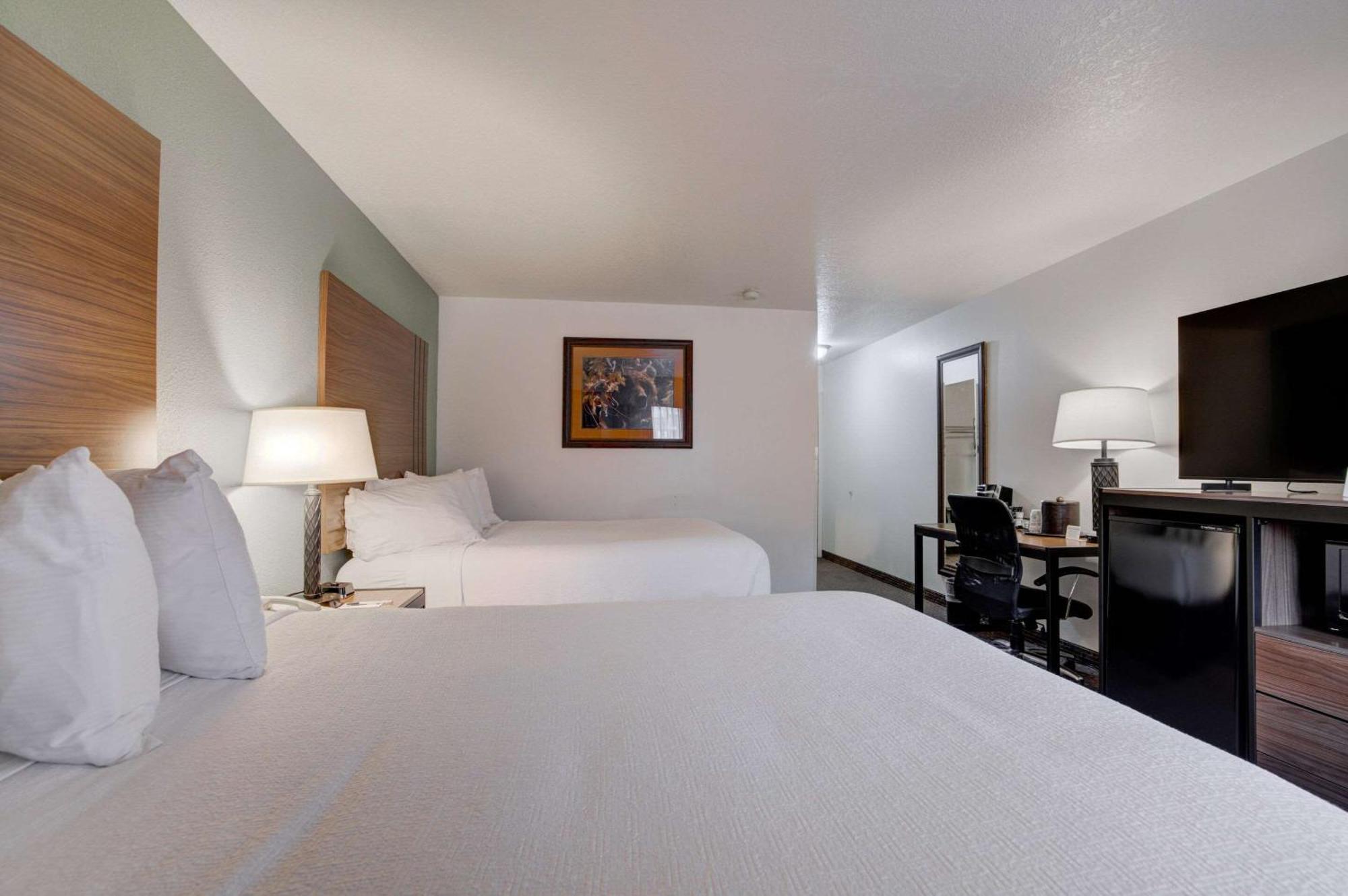 The Ridgeline Hotel At Yellowstone, Ascend Hotel Collection Gardiner Εξωτερικό φωτογραφία