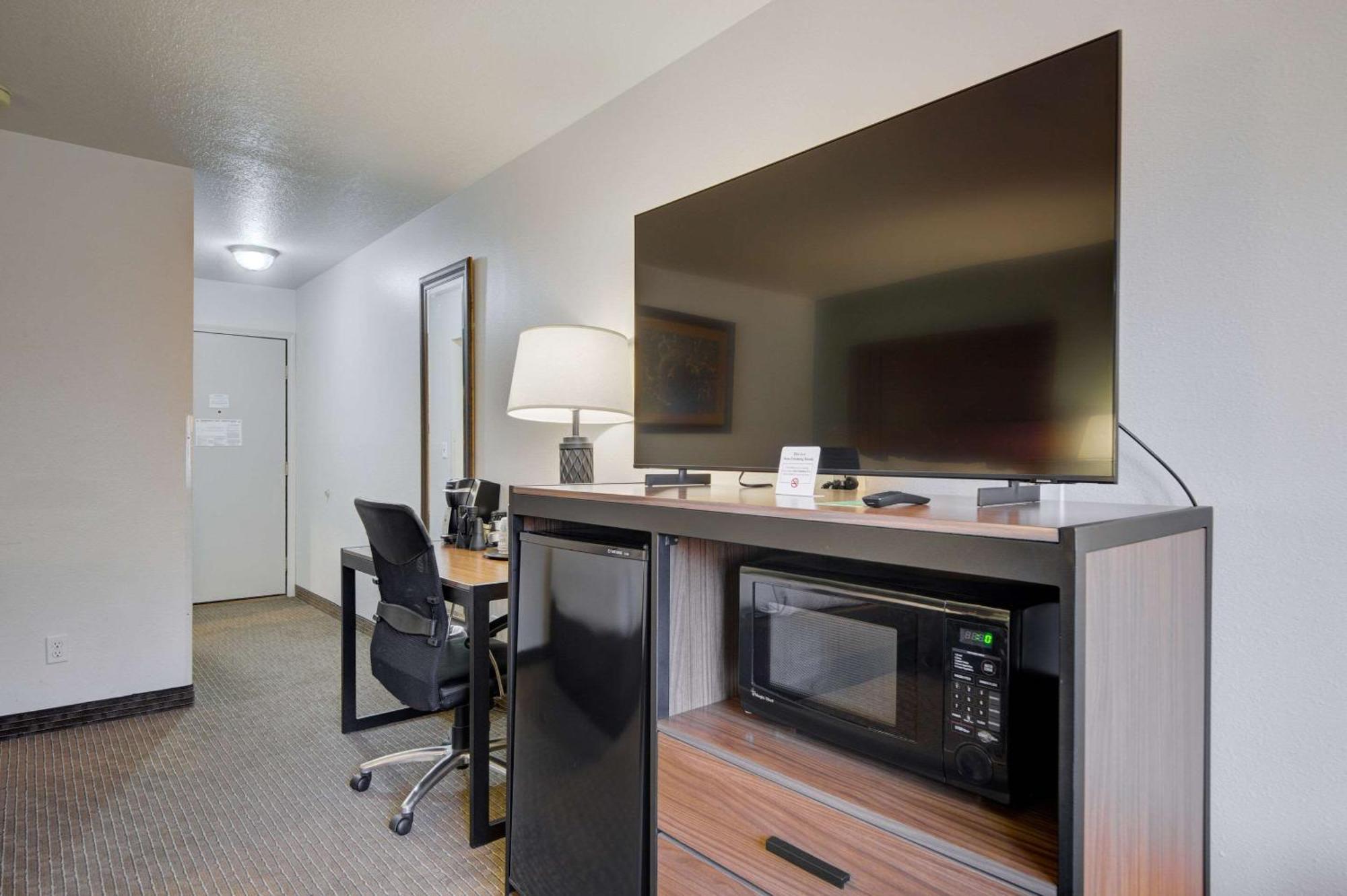 The Ridgeline Hotel At Yellowstone, Ascend Hotel Collection Gardiner Εξωτερικό φωτογραφία