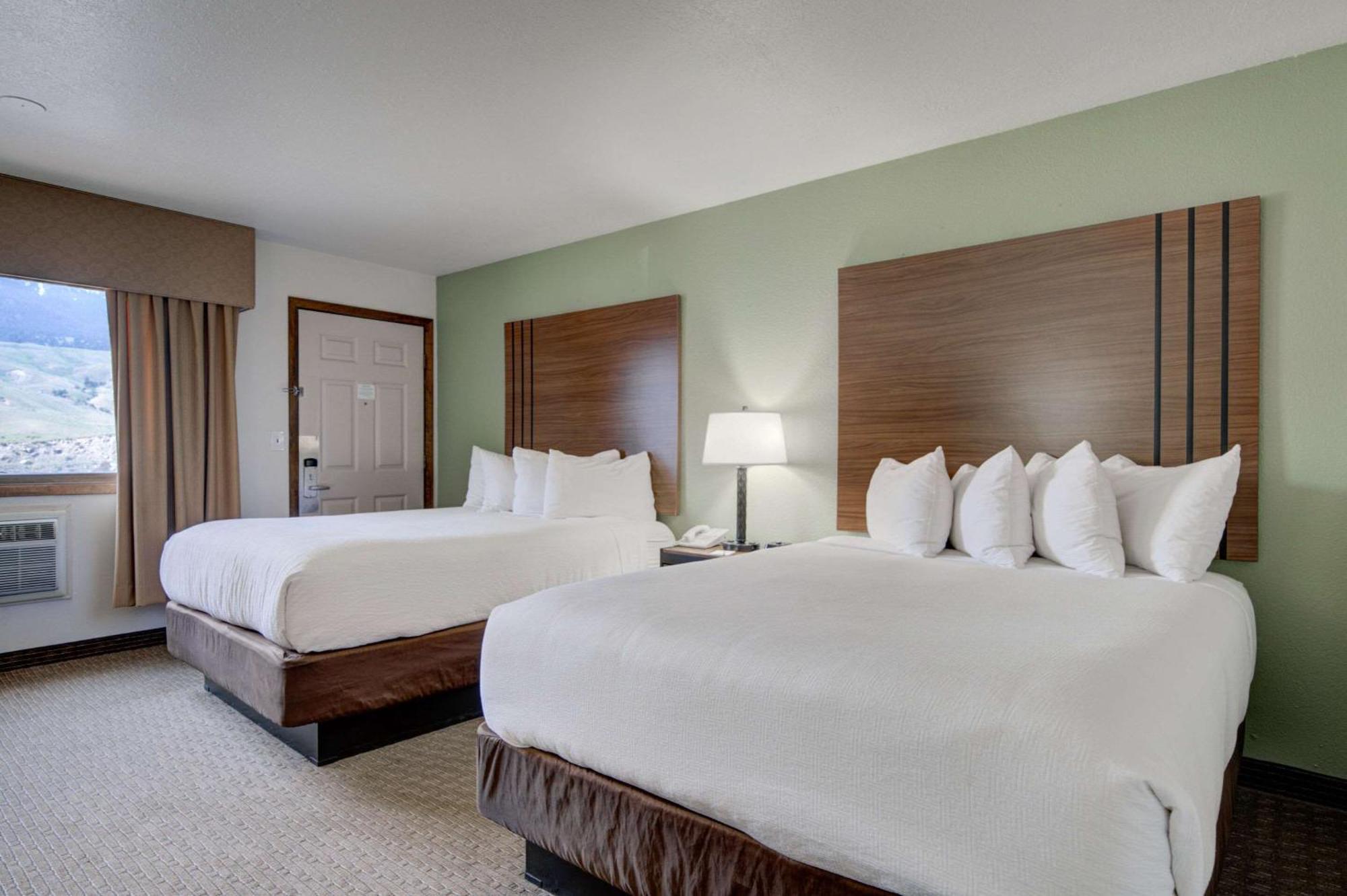The Ridgeline Hotel At Yellowstone, Ascend Hotel Collection Gardiner Εξωτερικό φωτογραφία